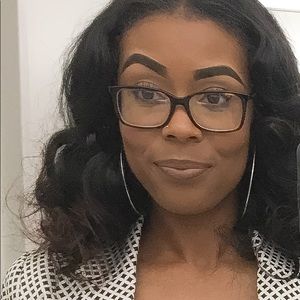 Meet your Posher, Latricia